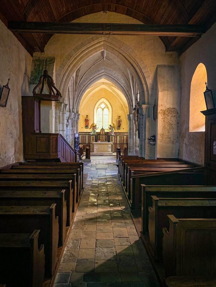 Interieur de l eglise d angoville au plain