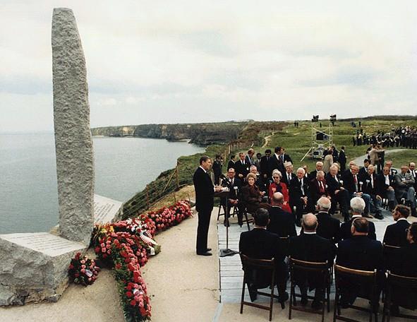 Ronald reagan a la pointe du hoc en 1984