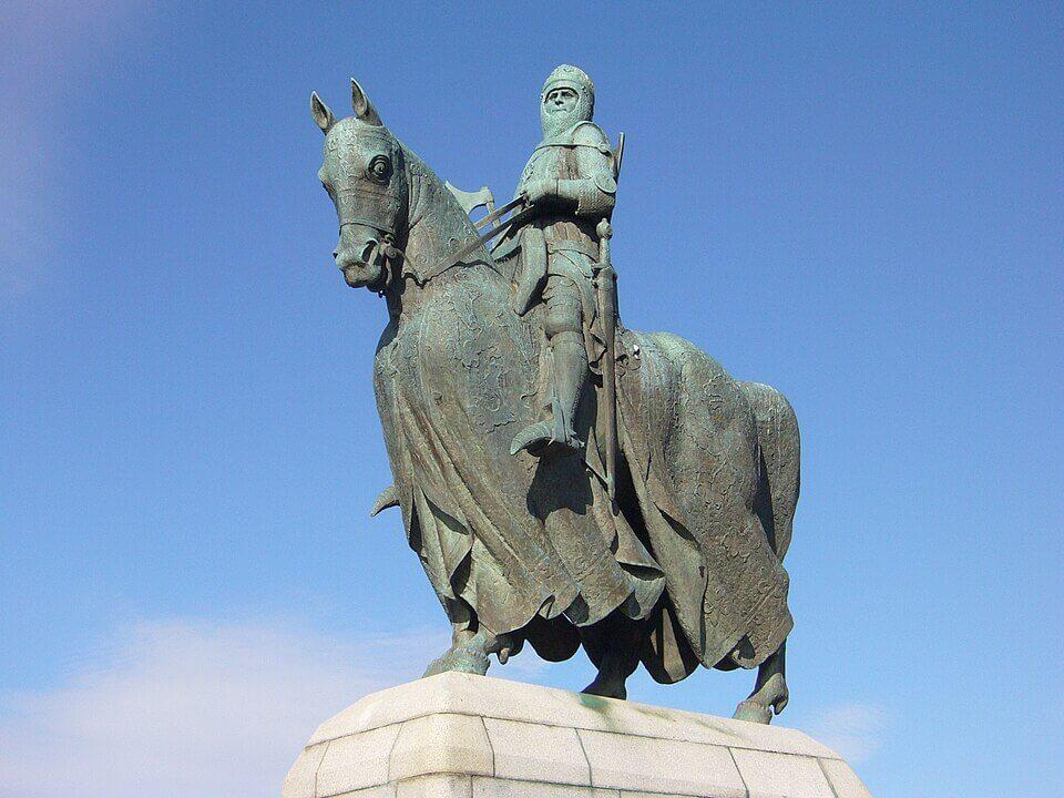Statue de robert bruce au monument de bannockburn