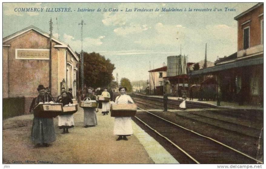 Vendeuse de madeleine a la gare de commercy